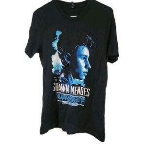 2017 Shawn Mendes Illuminate World Tour Unisex Black Graphic Tee Size Medium